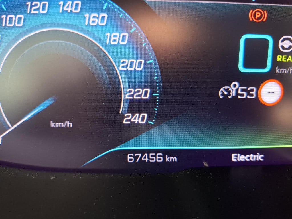 Peugeot 3008 suv 1.6 hybrid 225 eat8 automaat road trip nav/cam
