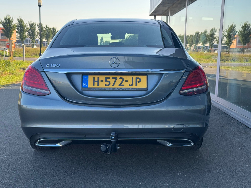 Mercedes-Benz C-Klasse 180 avantgarde automaat . trekhaak . apple-carplay