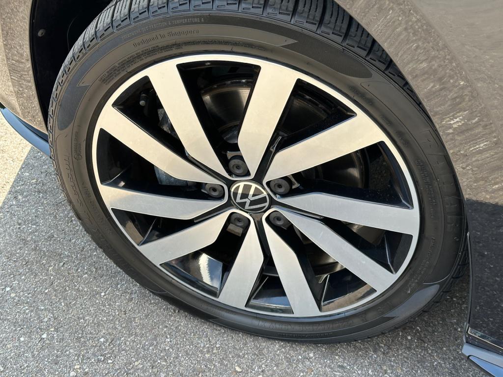 Volkswagen Touran 1.5 tsi 150pk dsg r-line highline | led | trekhaak | dode