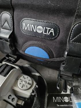 Leuke werkende Minolta Dynax 4 35 mm spiegelreflexcamera..