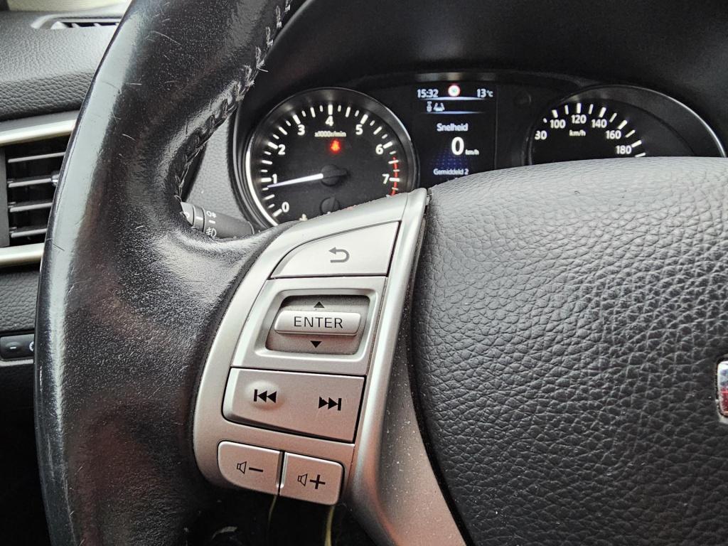 Nissan Qashqai 1.2 connect edition