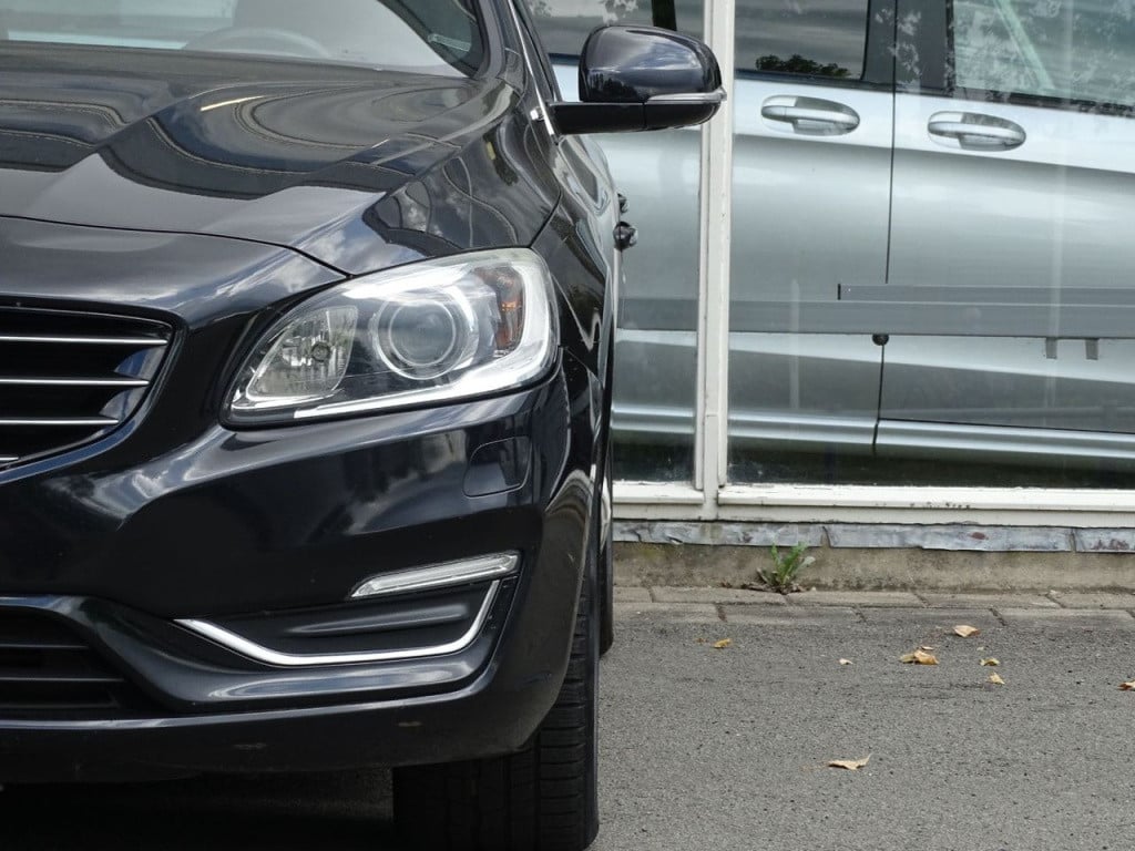 Volvo V60 2.4 d6 awd plug-in hybrid summum | xenon | leder | memory | pdc