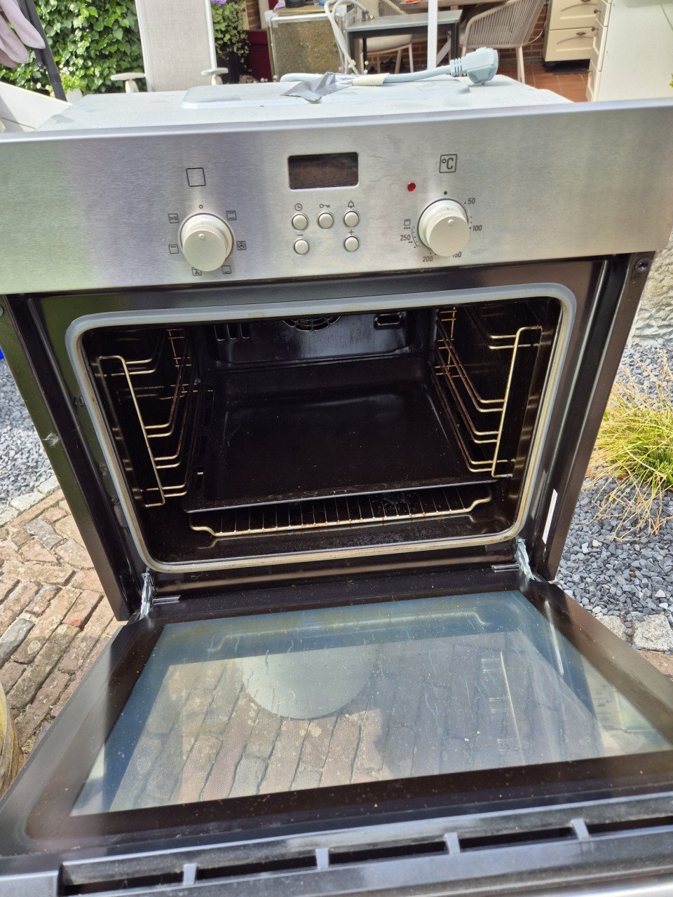 Oven