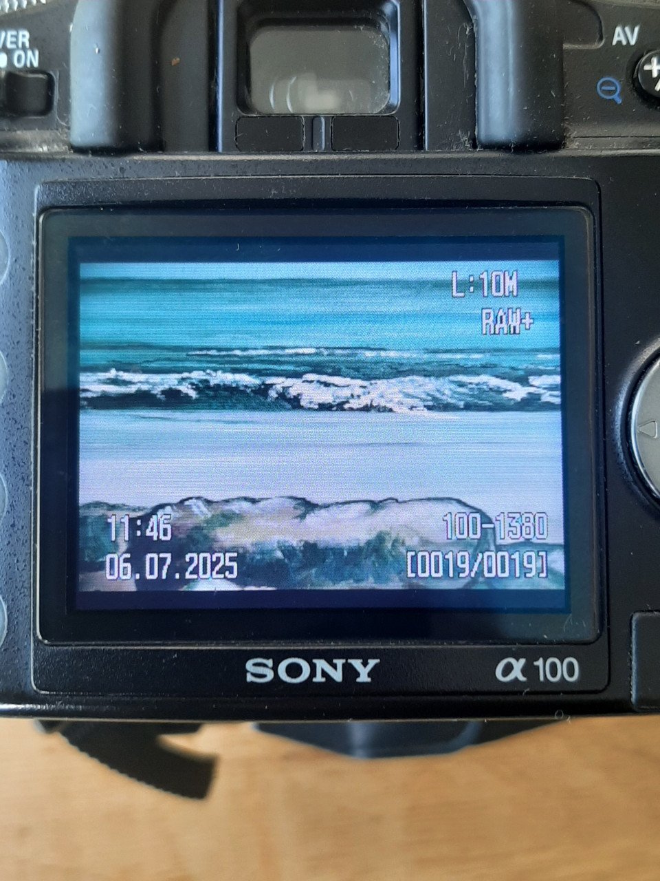 Sony A100 met Sony 18-250 mm lens