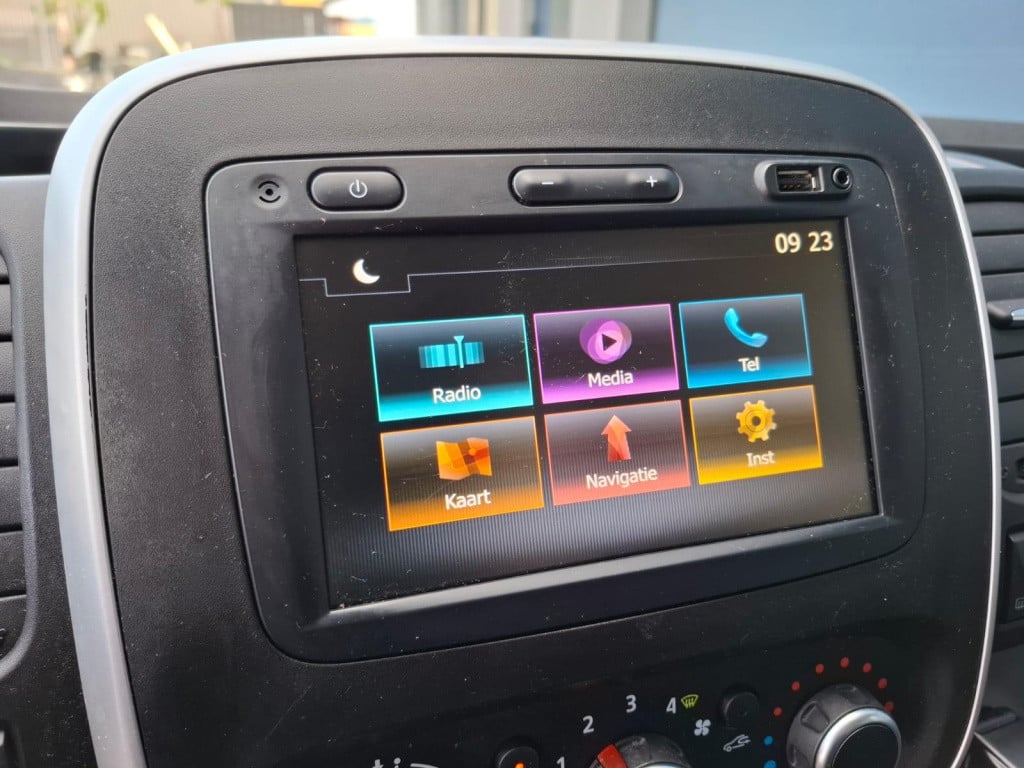 Renault Trafic 1.6 dci 95 t29 l1h1 comfort airco / cruise controle / navi /