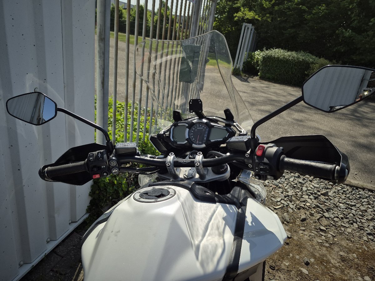 Triumph Tiger 1200 Explorer XRT uit 2016
