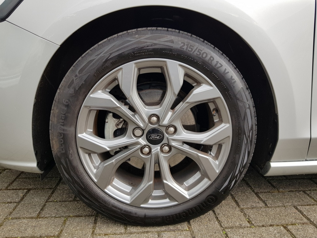 Ford Focus wagon st-line x 1.0 ecoboost