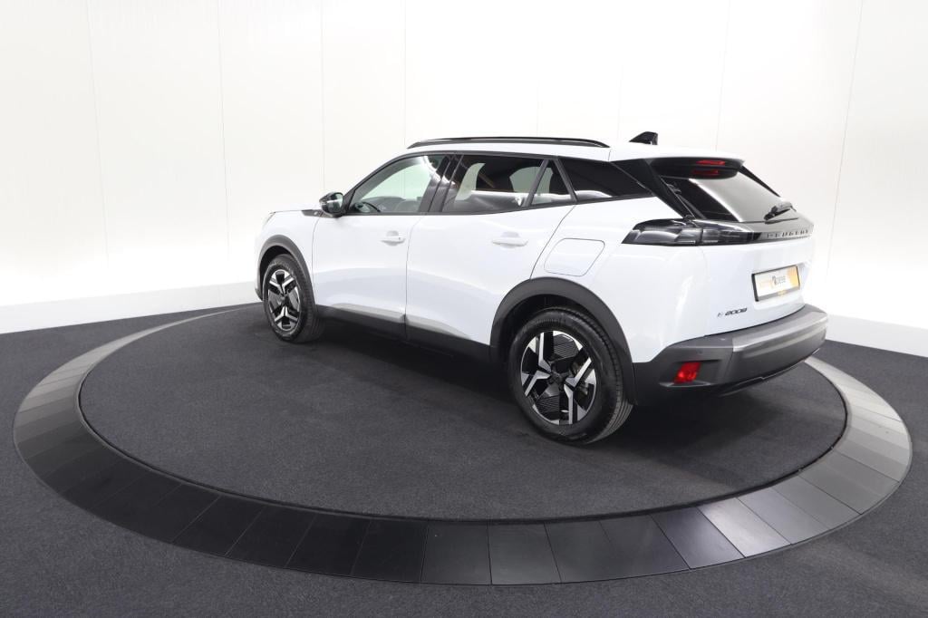 Peugeot E-2008 ev allure avantage 54 kwh | 97,3% soh | 11 kw lader | apple 