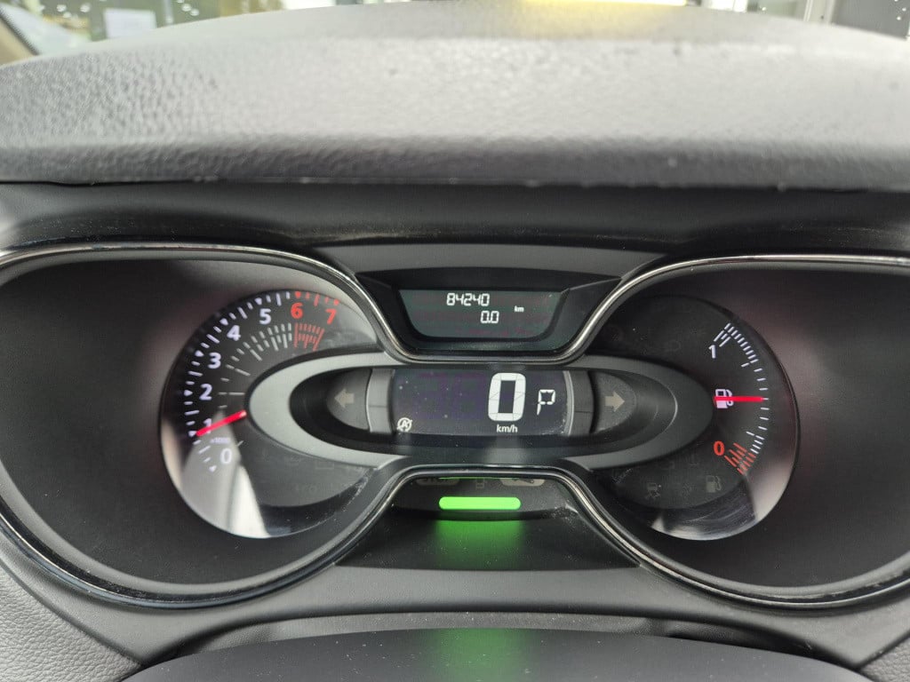 Renault Captur 1.3 tce 150 edc automaat red edition alcantara bekld., camer