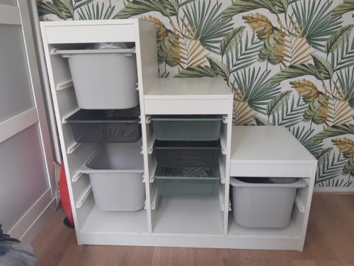 Trap kast, opberg meubel met laden