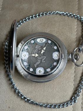 Zakhorloge zeer apart en lopend.