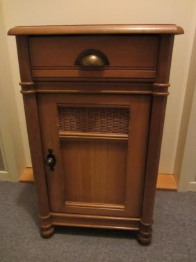 Te koop 2x nachtkastje