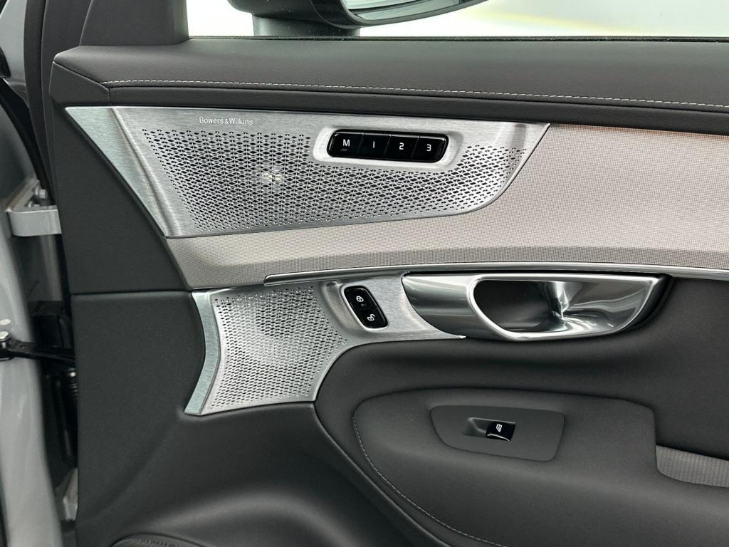 Volvo XC90 t8 awd gt ultra black edition bowers wilkins