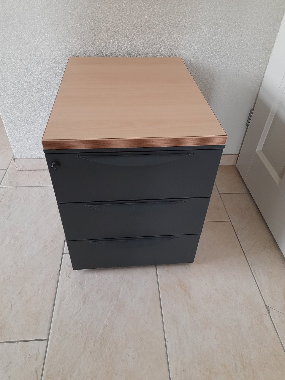 Ladenkastje op wielen voor onder bureau (42 x 58 x 54H)