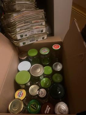 Glazen (jam)potjes en eierdozen