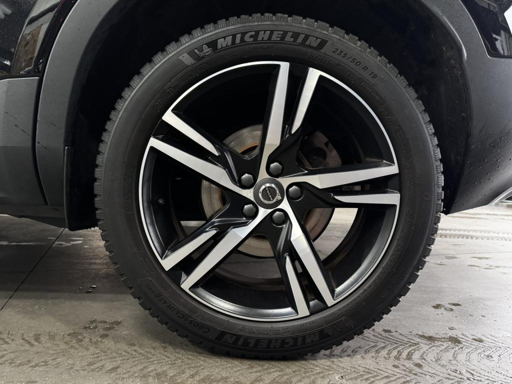Volvo XC40 1.5 t4 recharge r-design