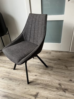 4 woonkamerstoelen
