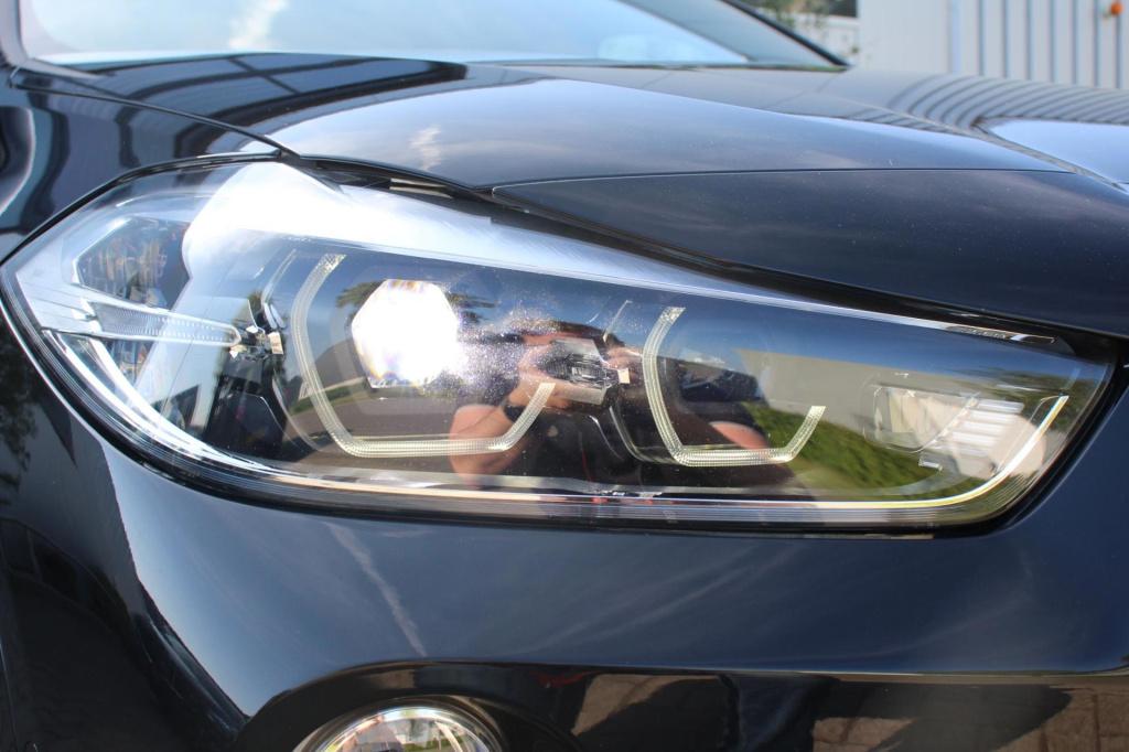 BMW X2 sdrive20i m-sport automaat - led - elek kofferklep - trekhaak - head