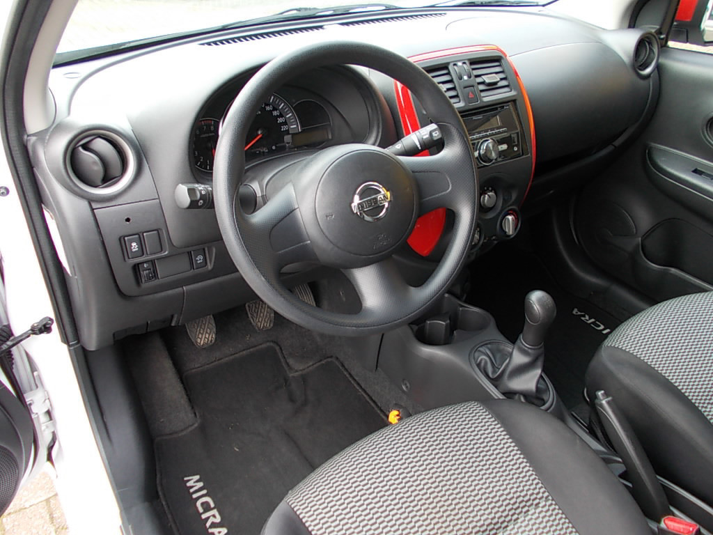 Nissan Micra 1.2 72kw dig-s 98pk 5-drs, colour-line, airco