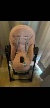 Kinderstoel geschikt vanaf geboorte.