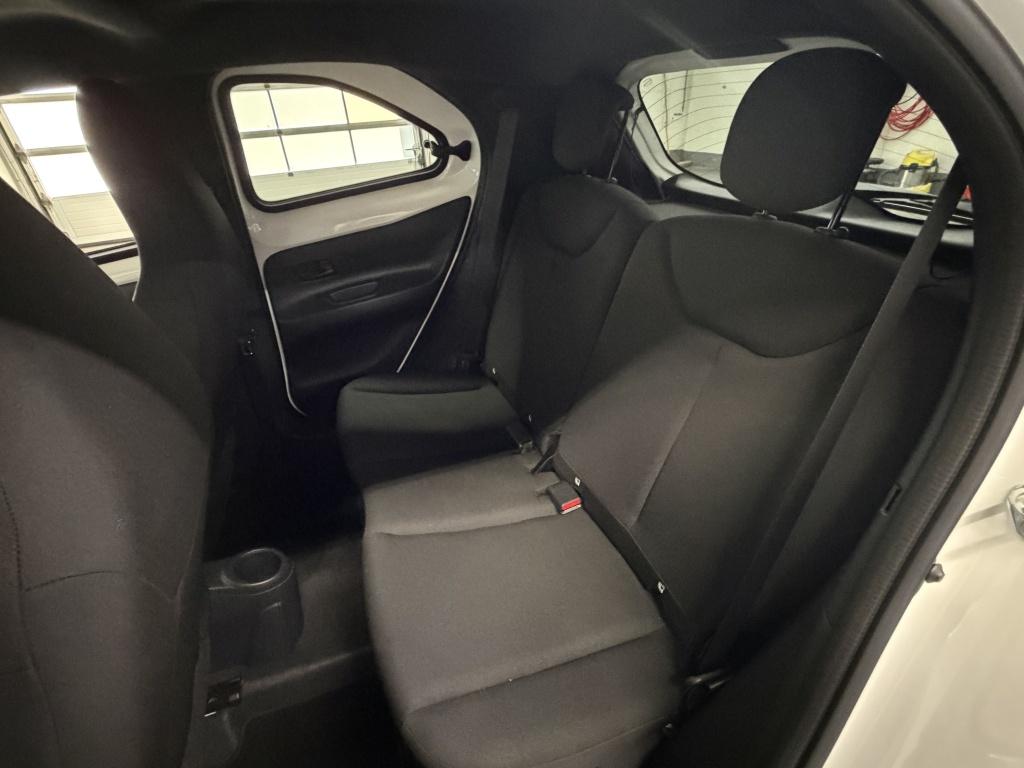 Toyota Aygo x 1.0 vvt-i s-cvt first| stoelverw.| carplay| led| lichtmetaal|