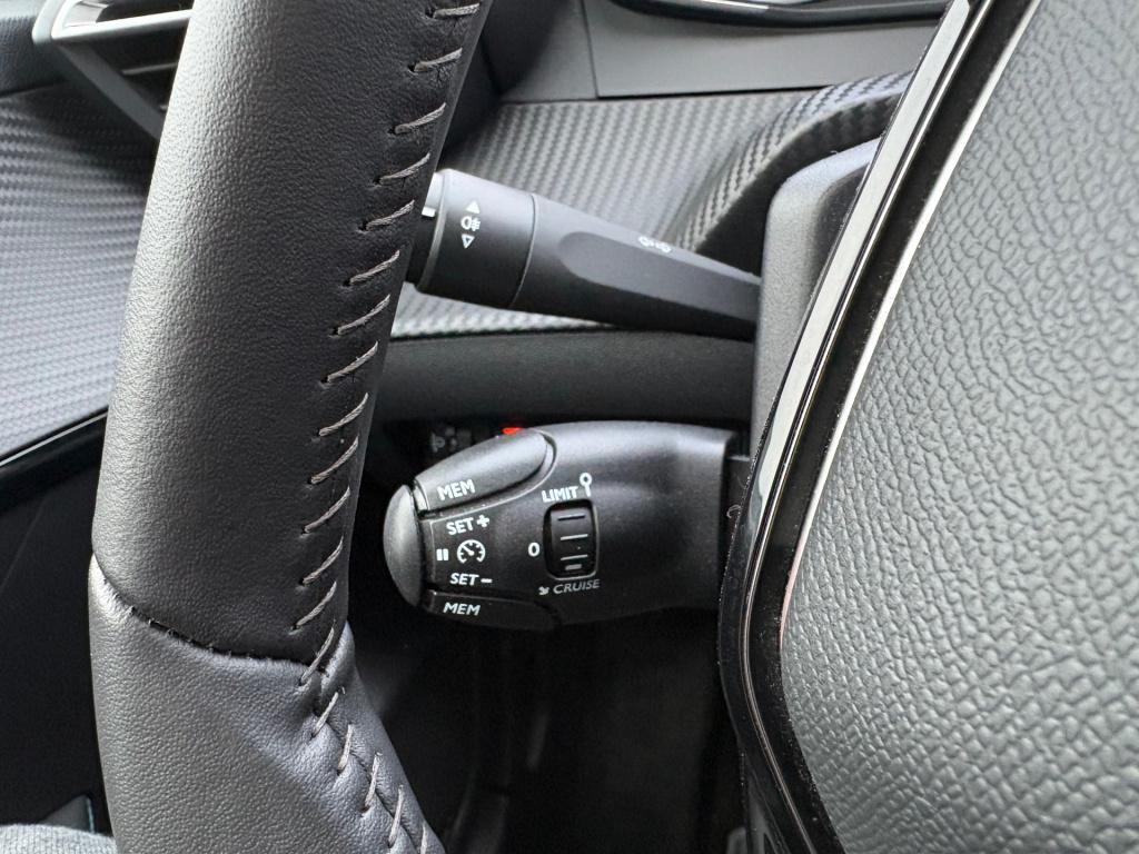 Peugeot 208 1.2 puretech allure pack