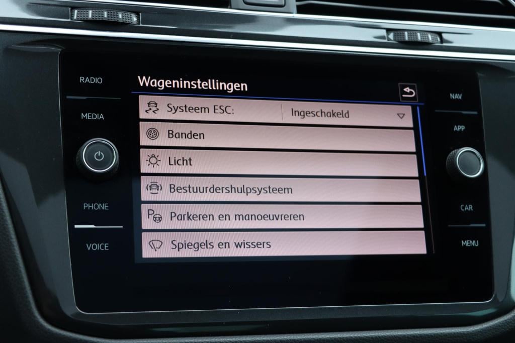 Volkswagen Tiguan 1.4 tsi comfortline business r