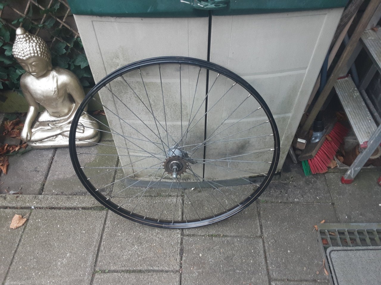 28 1 / 2 inch opoefiets achterwiel met terugtraprem
