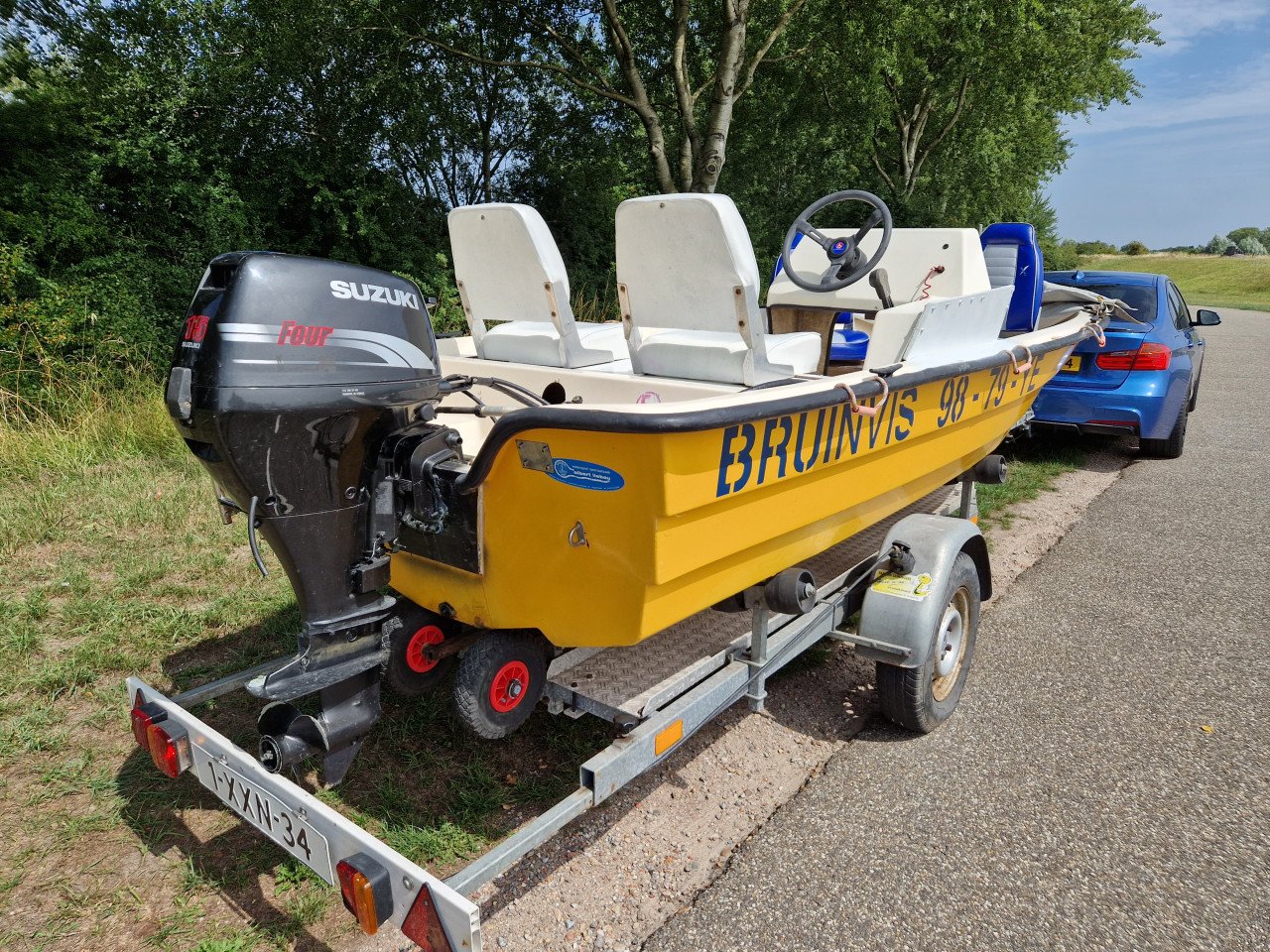 Shetland GH 14 met Suzuki 15 pk 4-takt en kantel trailer. Compleet set