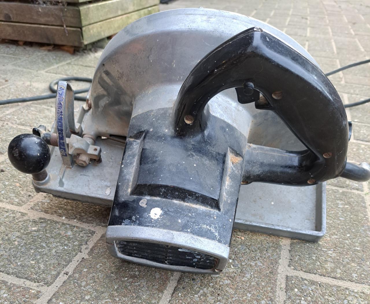 Cirkelzaag ELU MH30 1600W