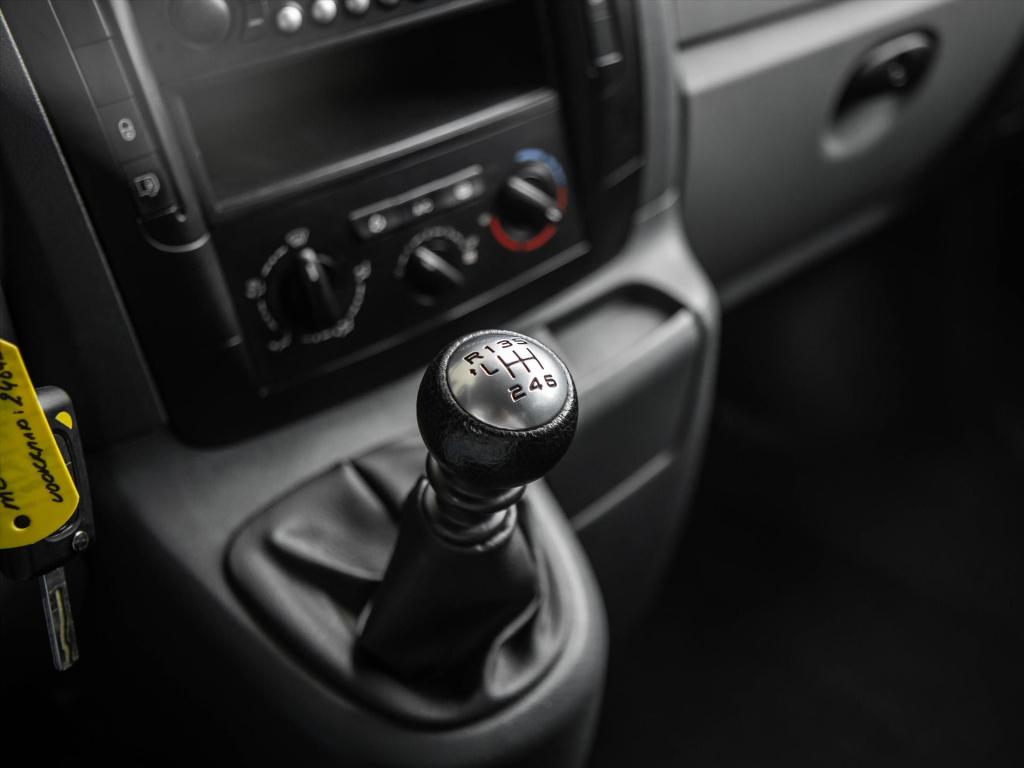 Peugeot Expert 2.0 hdi 120pk l2 dc
