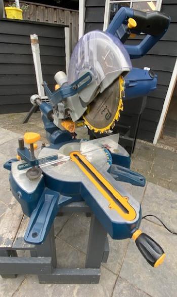 Redeye Afkortzaag 1900W