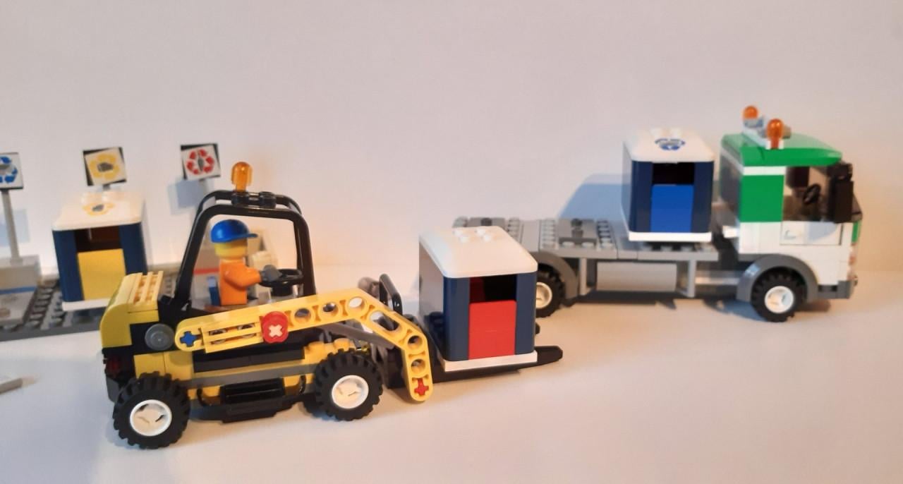 LEGO 4206:  Afvalverwerkingswagen + 3 minifiguren