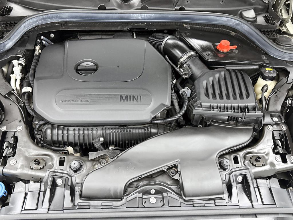 Mini Cooper mini 2.0 hammersmith | harman/kardon audio | schuidak | sfeerve