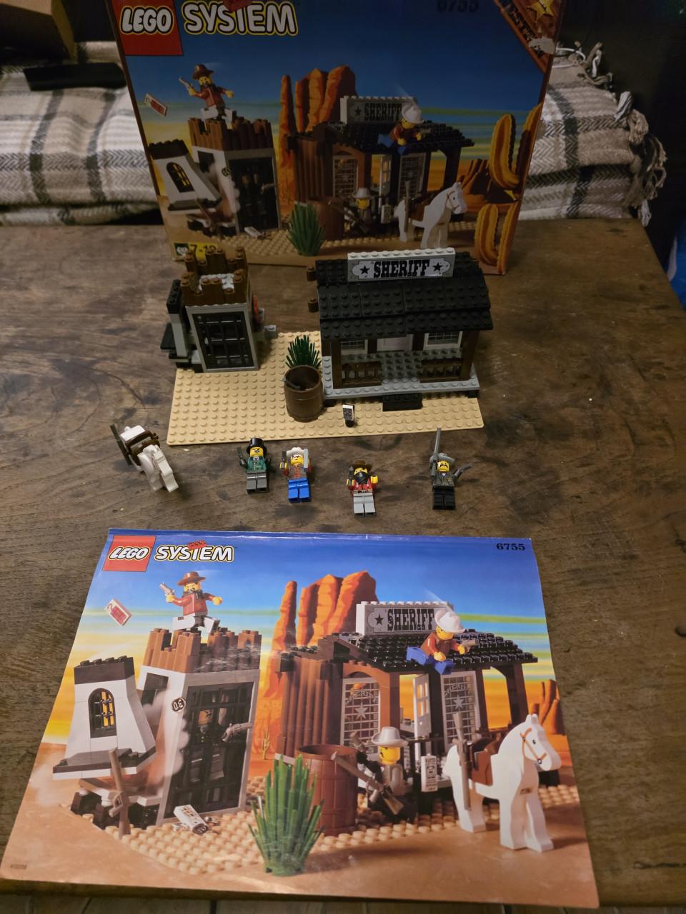 Lego cowboys  gold cyti  junction