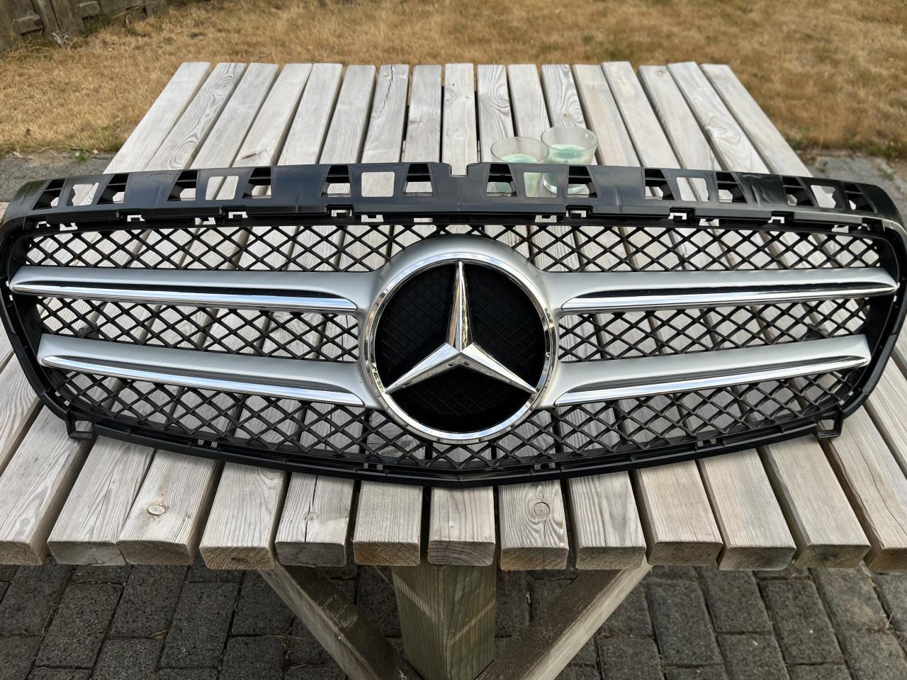 Mercedes w176 AMG grill