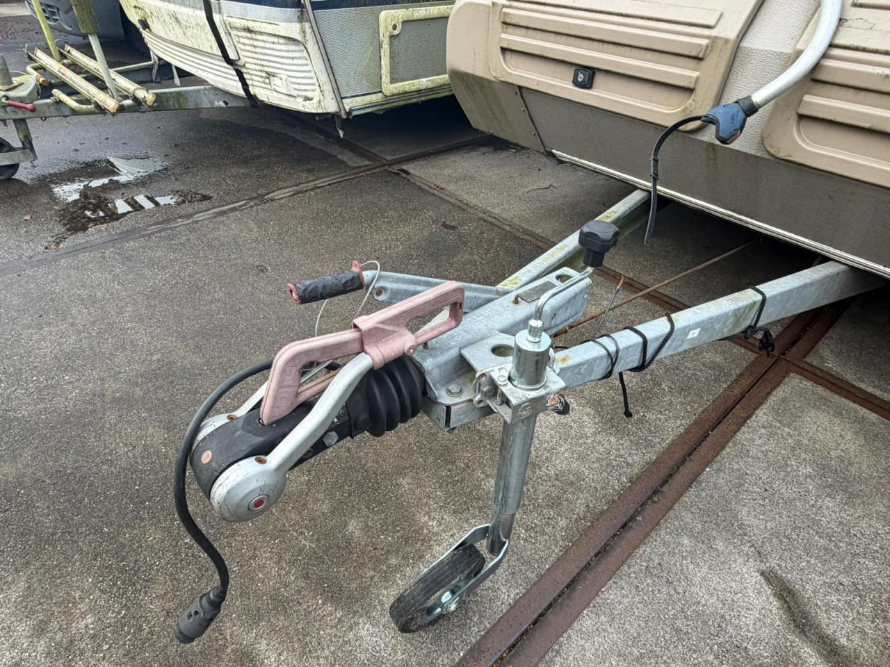 KIP caravan uit 1992 |  Keet | met kenteken