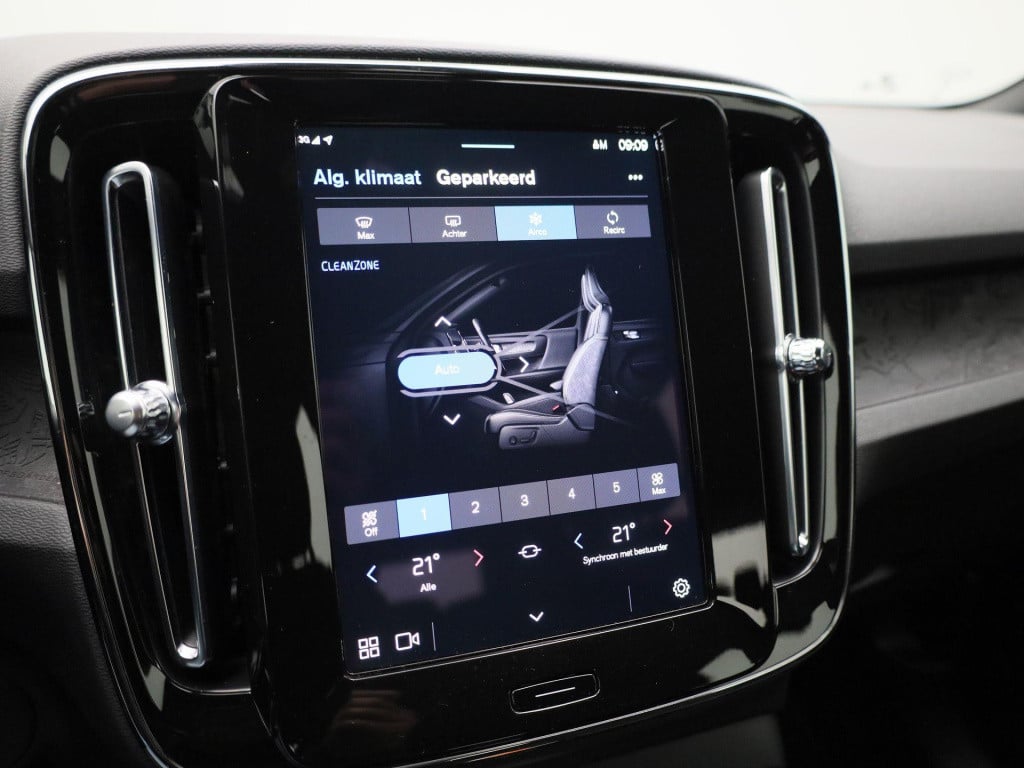 Volvo XC40 recharge core | automaat | lmv | parkeer sensoren | virtual cock
