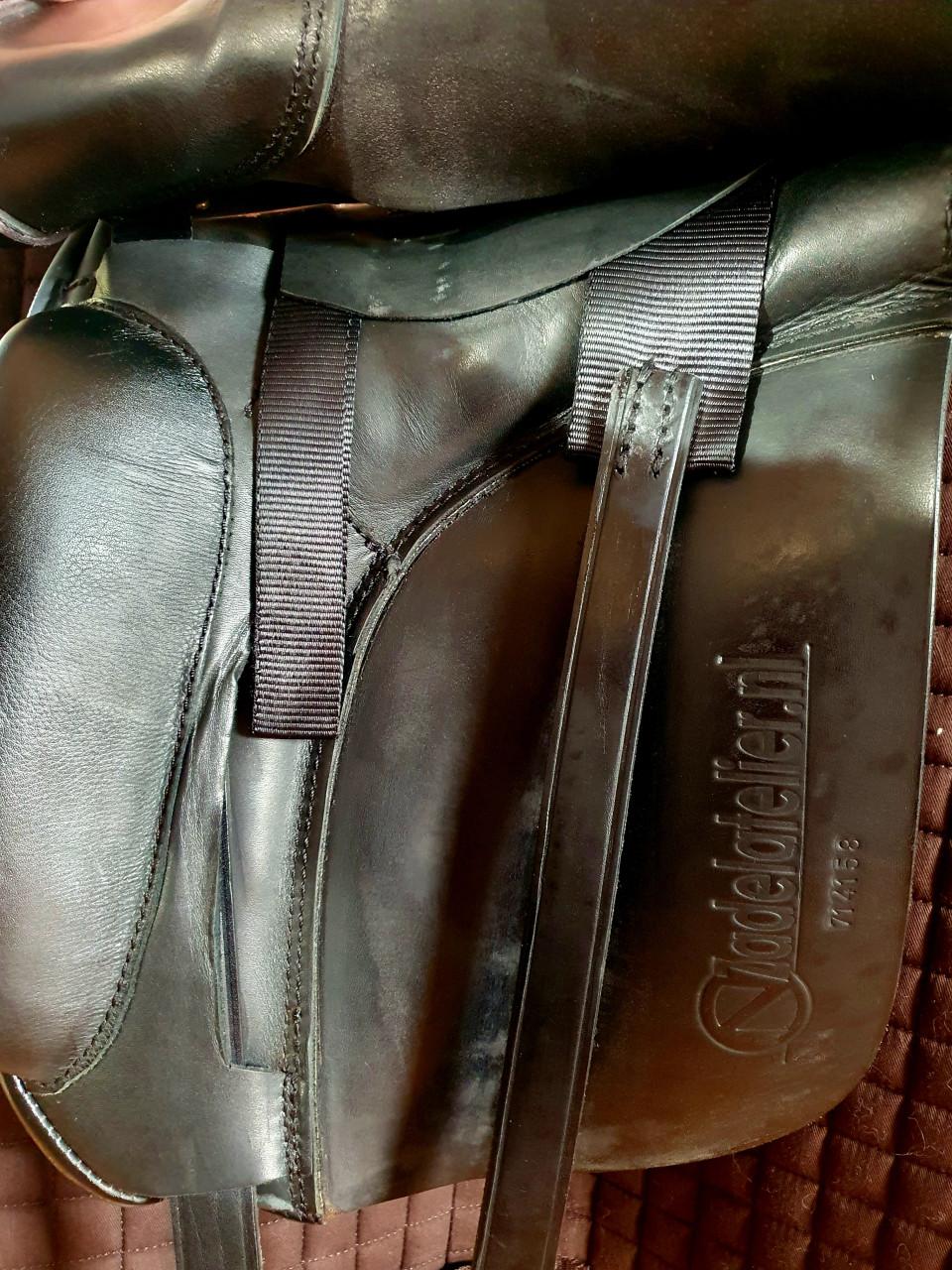 Schutte dressuur zadel 18inch