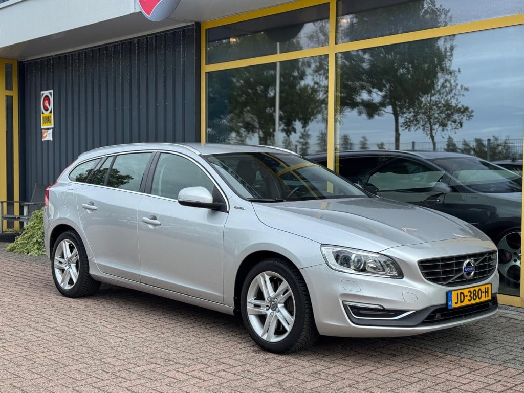 Volvo V60 2.4 d6 tw.en. r-des. automaat