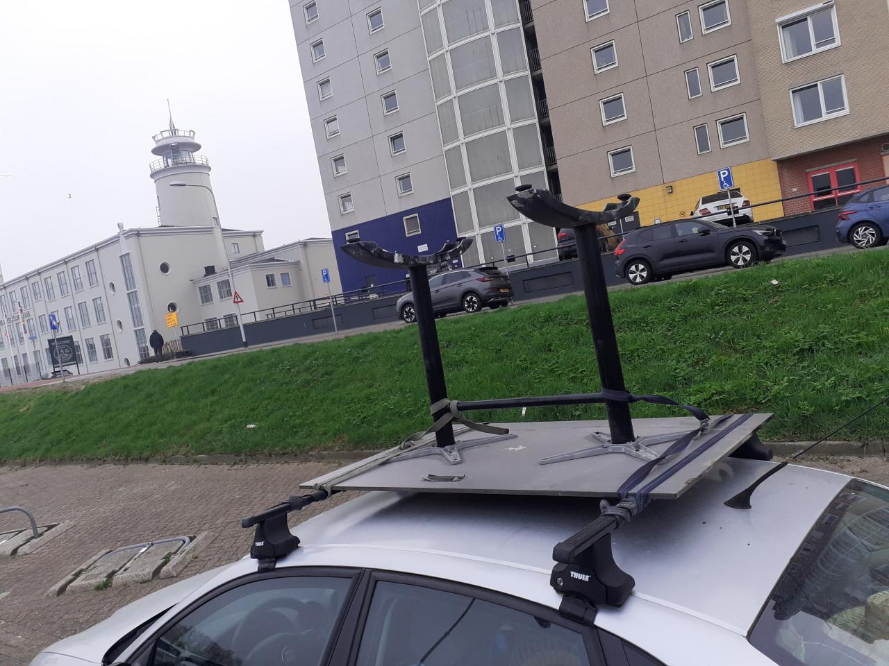 Tuinset zwart 4 x Stoel & 1 x Tafel  ( opklapbaar ) Demontabel