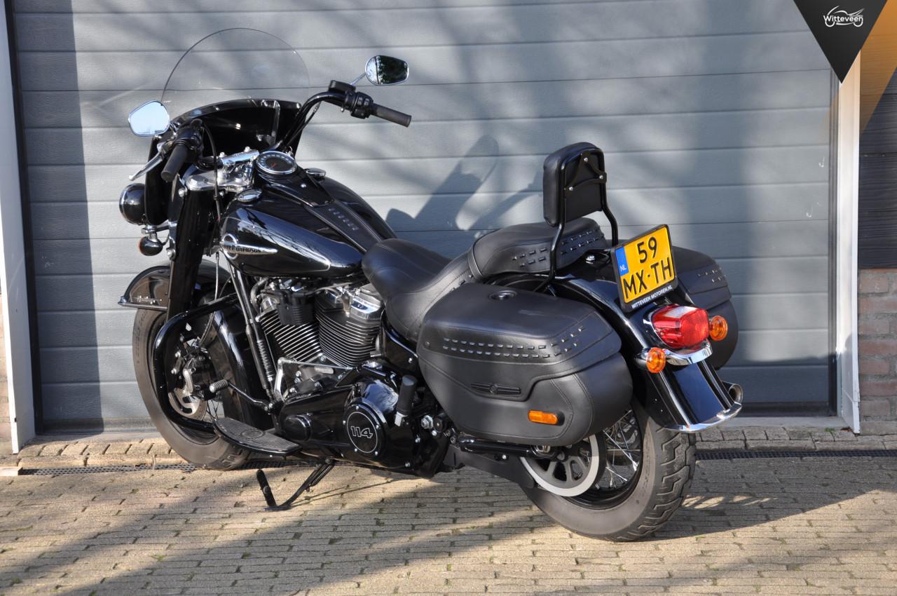 Harley Davidson FLHCS Heritage Softail Classic 114 13500 KM 5HD