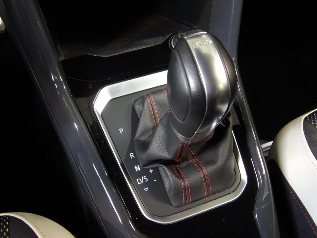 Volkswagen T-roc 1.5 tsi 150pk 7-dsg sport