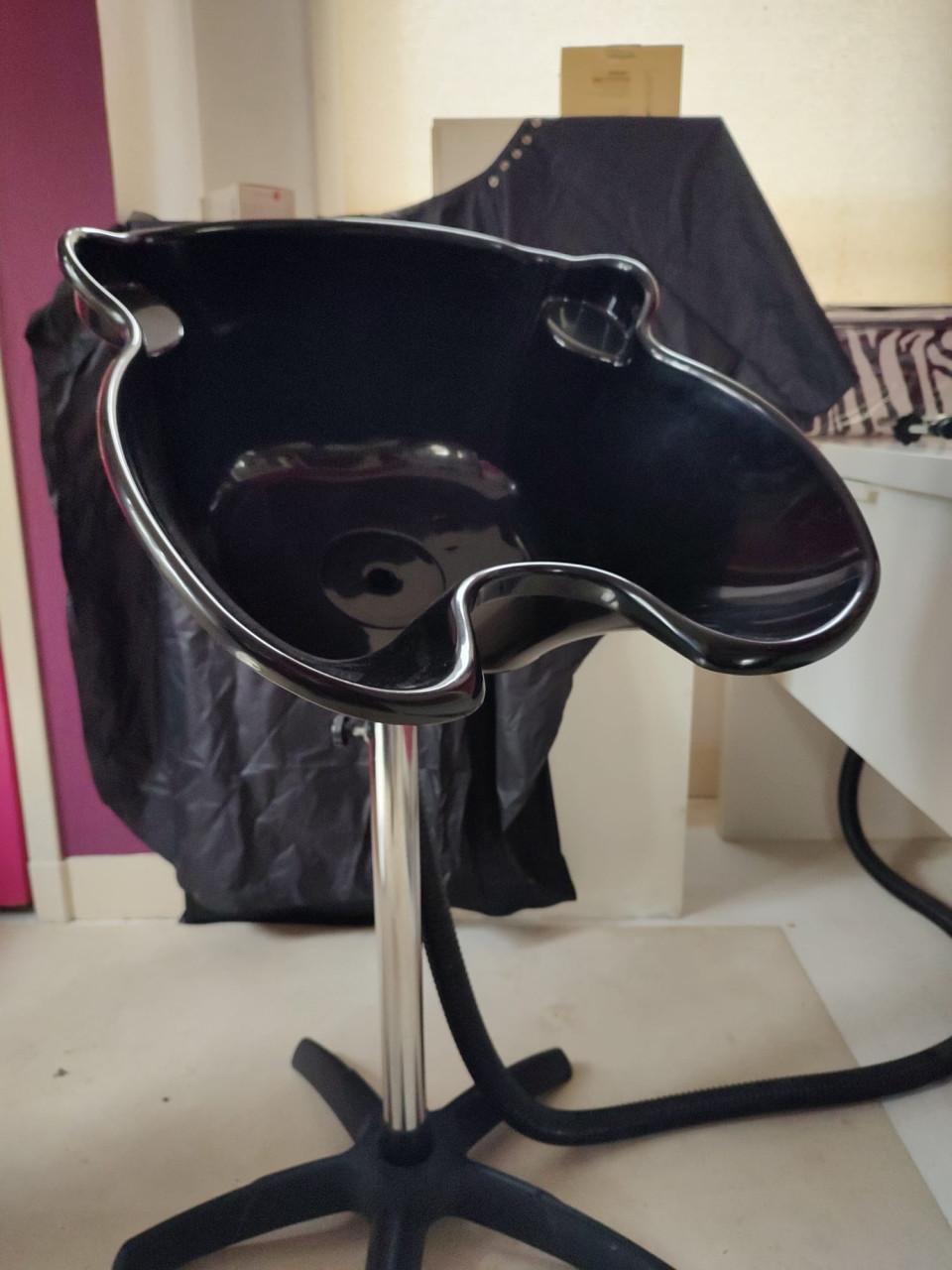 Kappersstoel met complete uitrusting