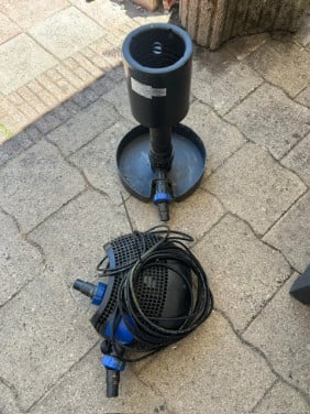 Vijverpomp met skimmer