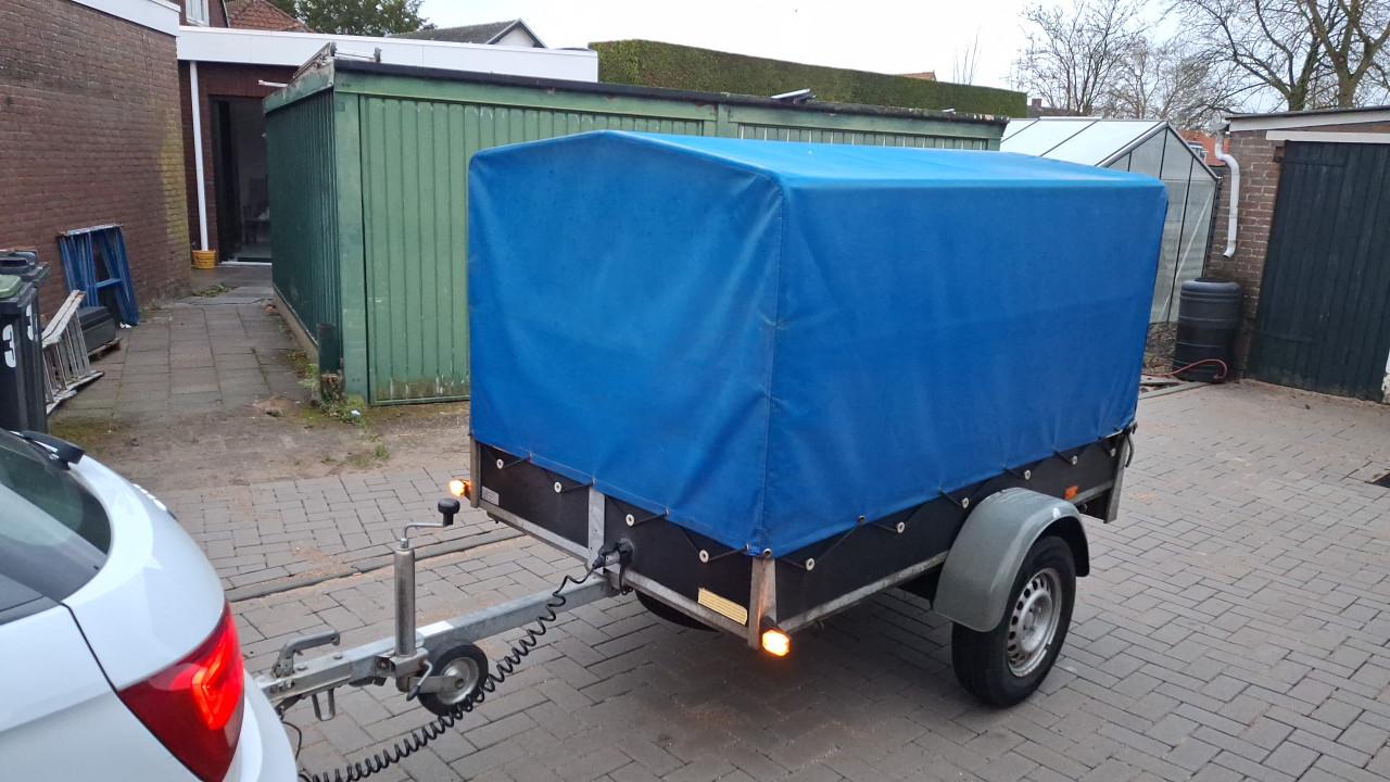 Aanhanger met huif