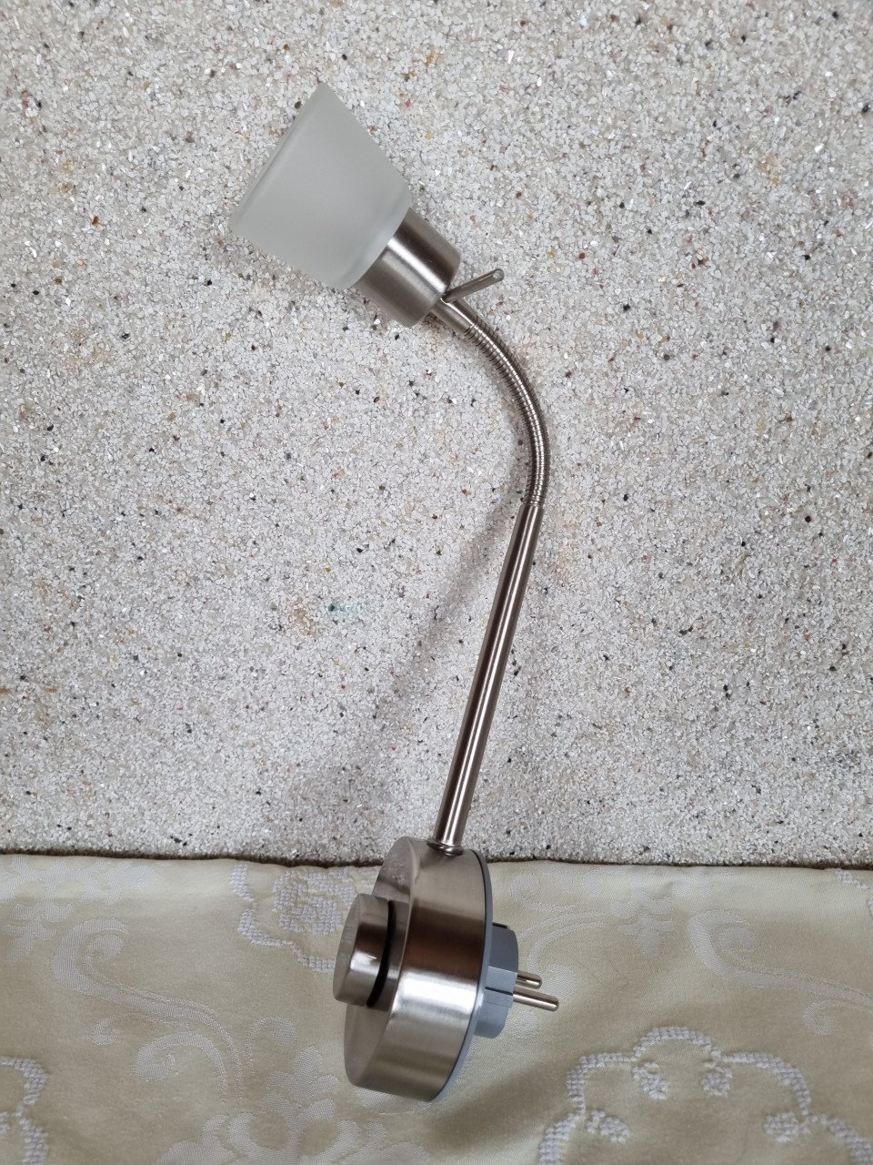 Insteeklamp dimbaar