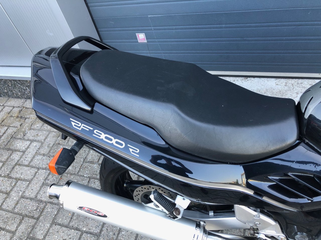 INRUILKOOPJE! Suzuki RF900R ,goede staat, Bos-demper, rijklaar €895,-