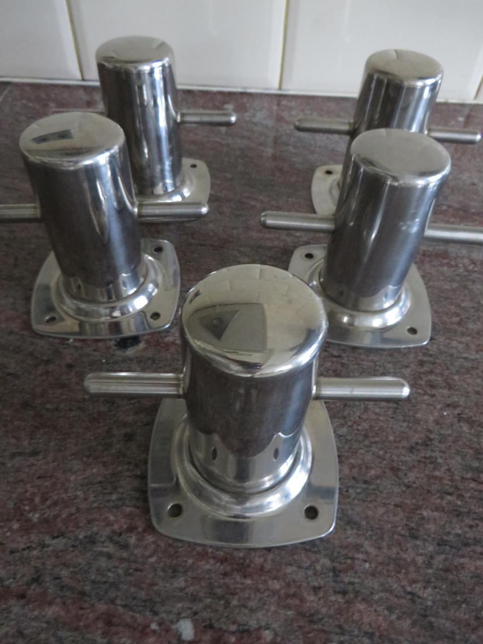 5  roestvrij  stalen bolders