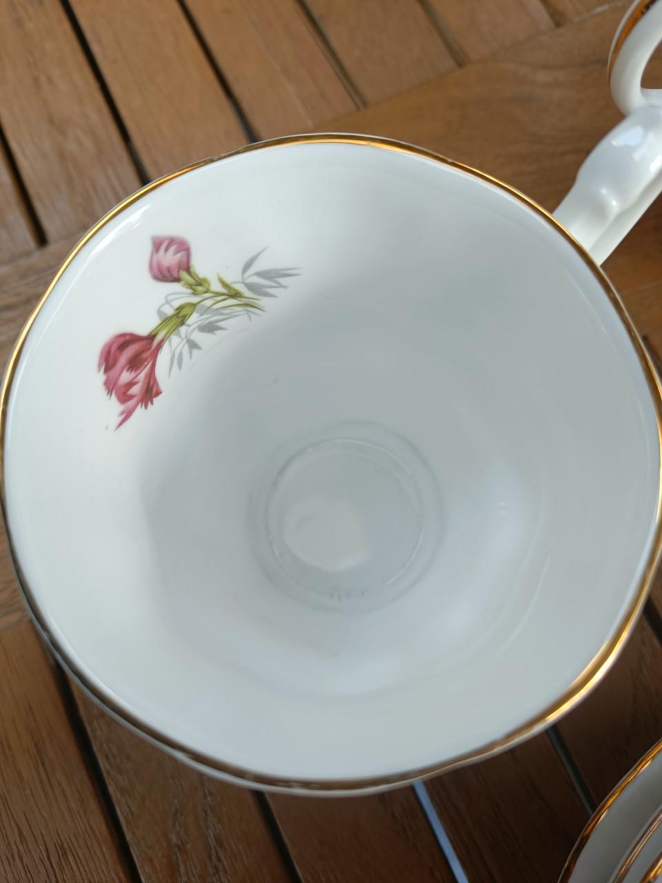 Royal Standard. Kop en schotel, 9 stuks